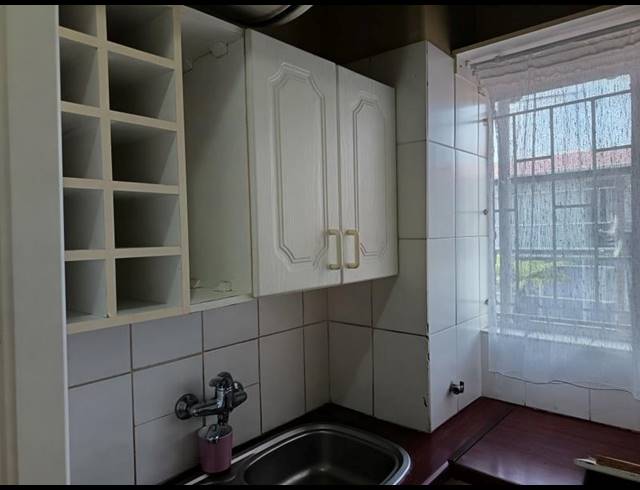 1 BEDROOM APARTMENT FOR SALE IN DORINGKLOOF